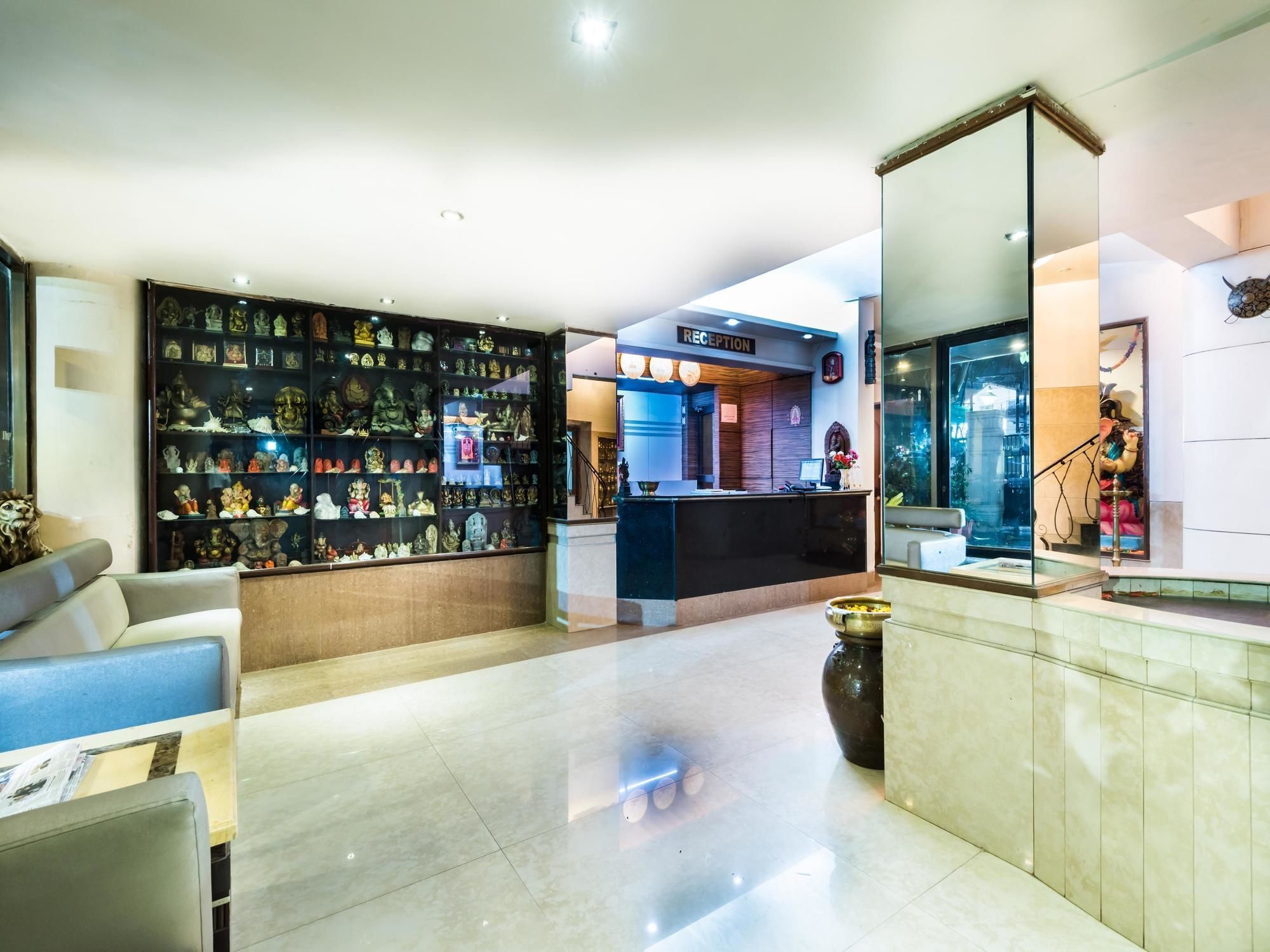 Oyo 1781 Hotel Panchratna Panvel Ngoại thất bức ảnh